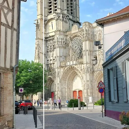 Le Tamaris, Garage Prive Hauteur Limitee, Calme, Confort アパート トロワ